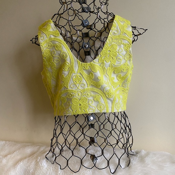 Lucy Paris Reece Lace Crop Shell, Size L Neon Bright Yellow - Picture 5 of 15